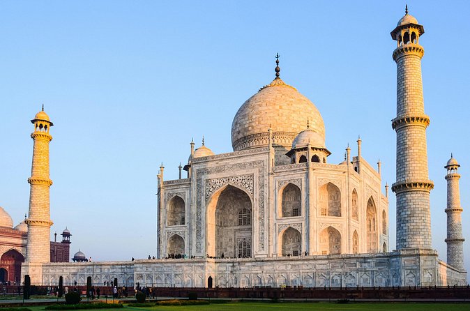 2-Day Private Tour to The Taj Mahal and Agra from Jaipur - Agra Fort, where the imperial story turns political