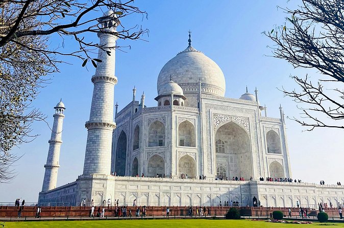2-Day Private Tour to The Taj Mahal and Agra from Jaipur - Lunch, then the four-hour return