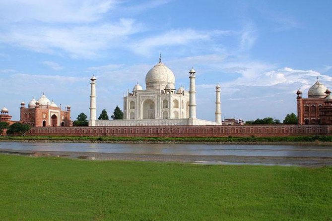 3-Day Ranthambhore Tiger Safari Tour from Jaipur to Agra ending in Delhi - Ranthambhore: two chances to search for a tiger