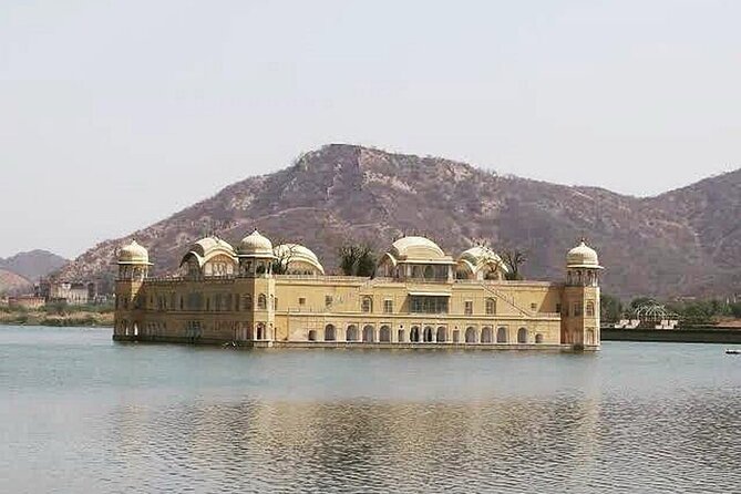 7 Days Private Luxury Heritage Rajasthan Tour from Jaipur - Day 5: Moving to Jodhpur and an evening at Clock Tower Market