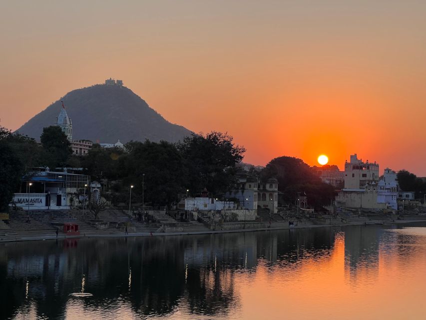 Afternoon Walking tour -The Pushkar Route - A private group for $6