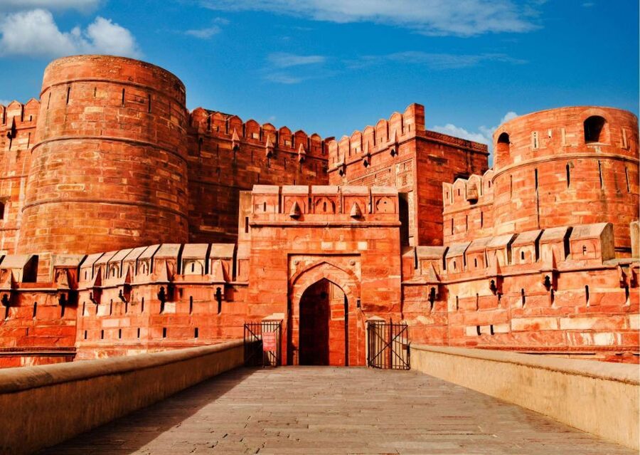 Agra: Agra Fort Skip-the-line ticket with Full Guided Tour - The first two hours inside the Mughal complex