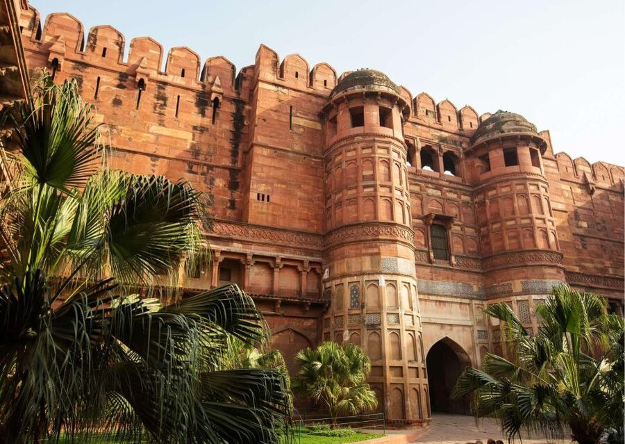 Agra: Agra Fort Skip-the-line ticket with Full Guided Tour - What makes the guided explanations valuable