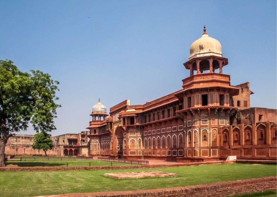 Agra: Agra Fort Skip-the-line ticket with Full Guided Tour - Who will enjoy this fort tour most