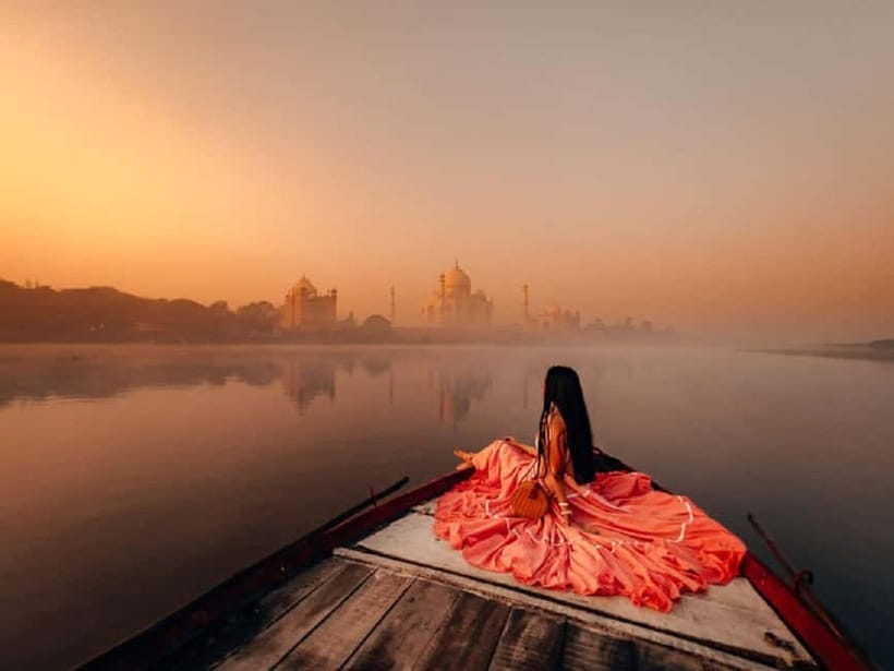 Agra: Baby Taj and Mehtab Bagh Sunset Viewpoint Tour - Mehtab Bagh and the Taj Mahal at sunset