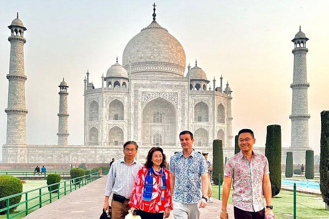 Agra: Fast-Track Taj Mahal Entry Ticket + Optional Guided Tour - Key points to know before booking