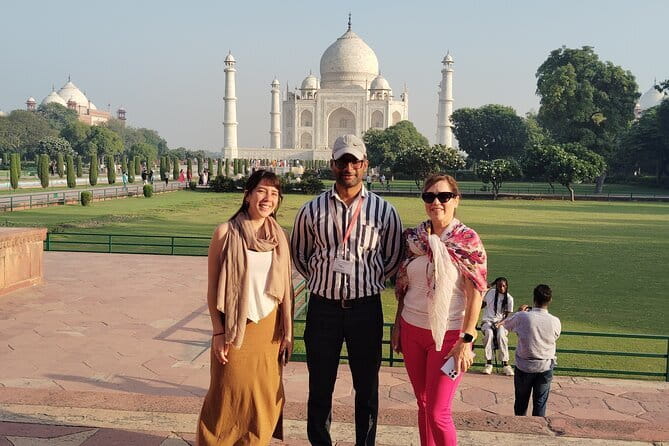 Agra: Fast-Track Taj Mahal Entry Ticket + Optional Guided Tour - Private guiding with Faraz Khan, Daksh, and the local team
