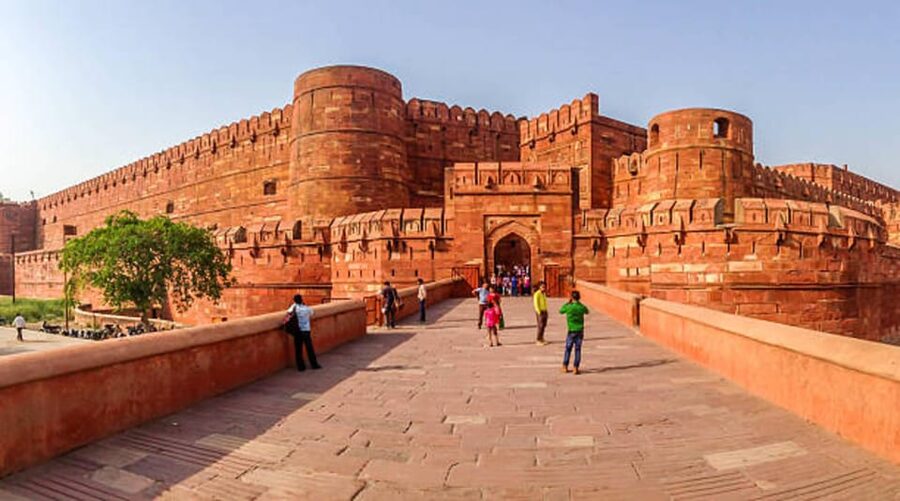 Agra fort, Baby Taj & Mehtab Bagh Express Ticket With Option - Pickup, drop-off, and the value of a flexible car