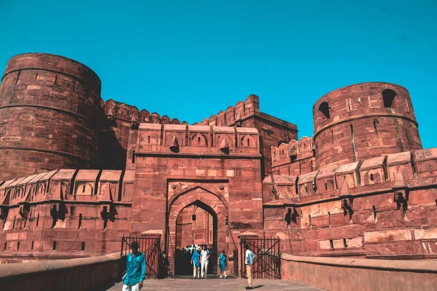 Agra Fort: Guided UNESCO Heritage Walking Tour - Diwan-i-Am: where the emperor met his subjects