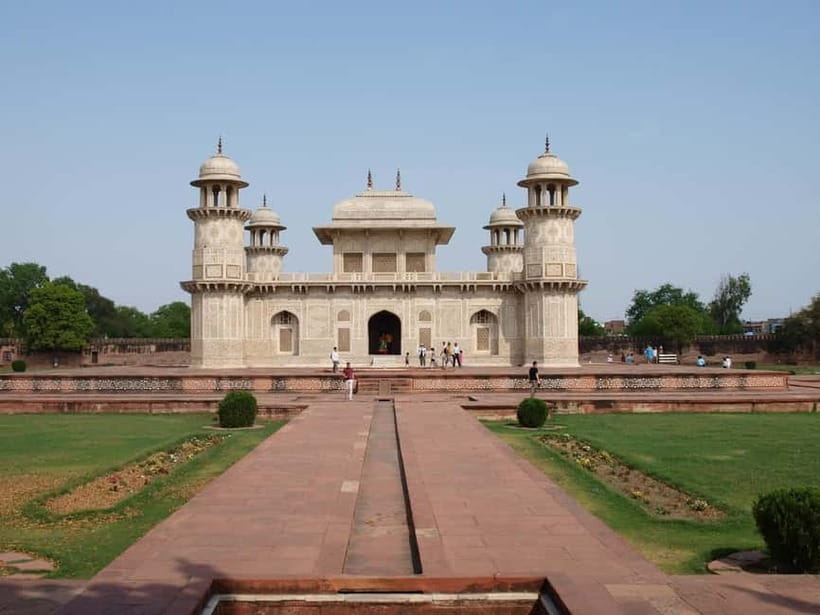 Agra: Guided City Tour Taj Mahal Agra Fort & Baby Taj by Car - Mehtab Bagh supplies the sunset view