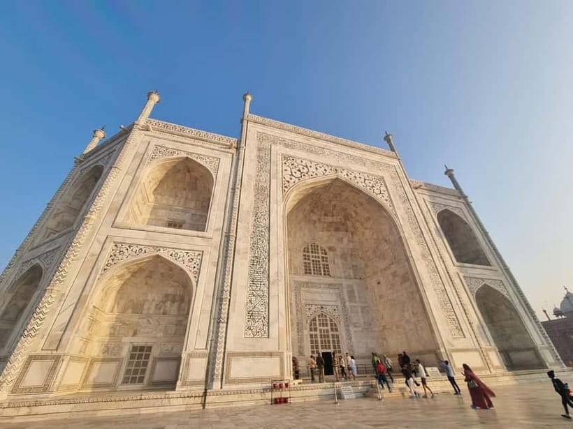 Agra: Guided City Tour Taj Mahal Agra Fort & Baby Taj by Car - What the guide and car add