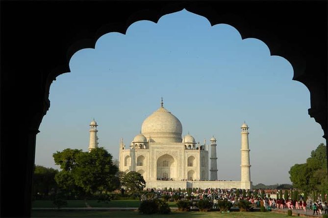 Agra Half-Day Tour of Taj Mahal and Agra Fort - Two Mughal landmarks in four to six hours