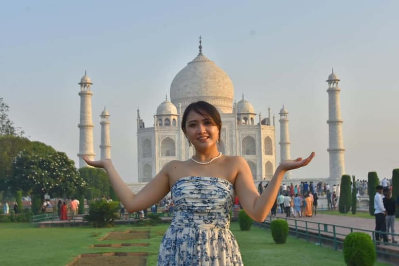 Agra Local Sightseeing with Sunrise or Sunset Experience - Fatehpur Sikri makes this a full-day outing