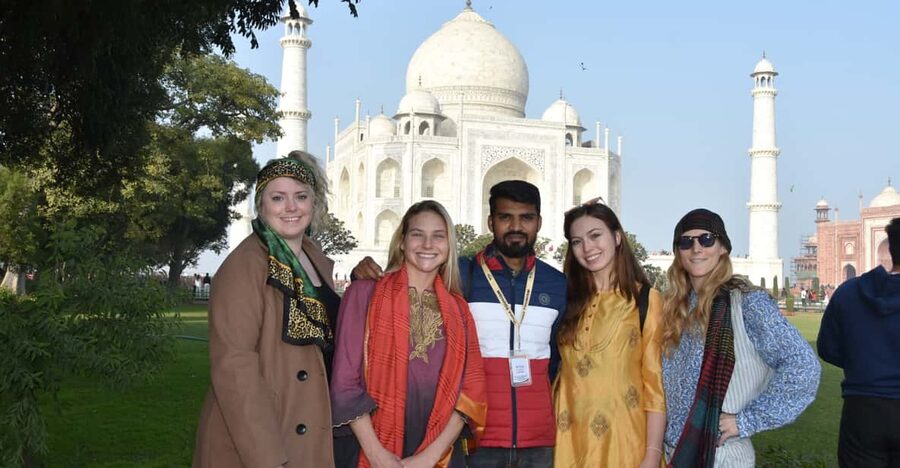 Agra Local Sightseeing with Sunrise or Sunset Experience - Agra Fort puts the Taj Mahal in context