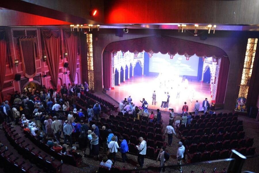 Agra: Mohabbat the Taj show tickets and agra transfers - Who will enjoy this Agra evening?