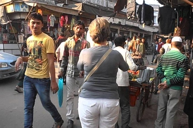Agra Old City & Bazaar Tour, With Taj mahal & Fort. - Kinari Bazaar shows you the Agra beyond the postcard