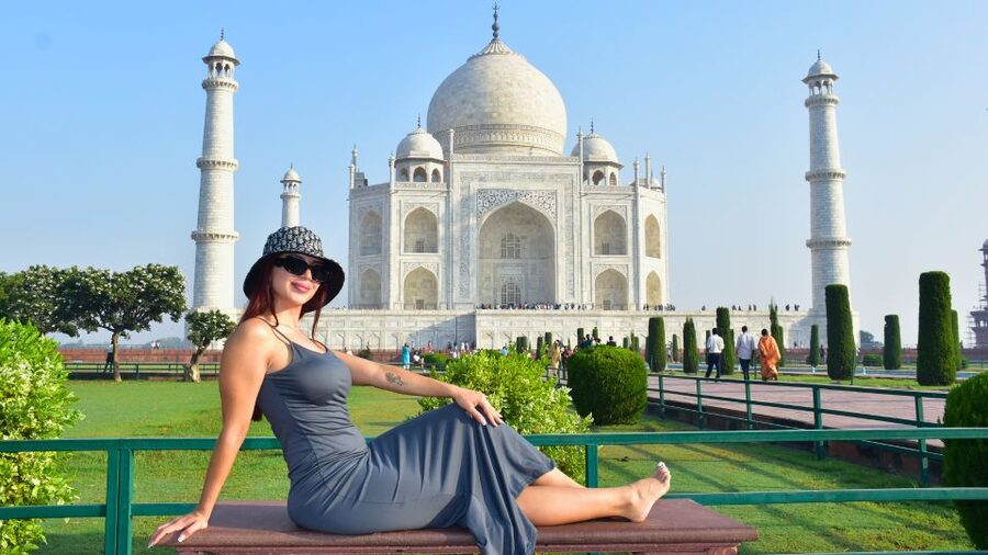 Agra: Private Taj Mahal and Agra Day Tour with Transfer - Meeting the Taj Mahal in the morning