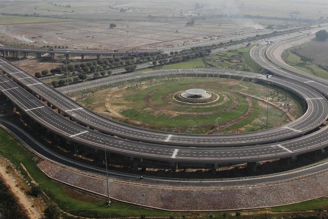 Agra : Private Transfer Agra to Delhi - The Agra pickup: simple, but confirm the address