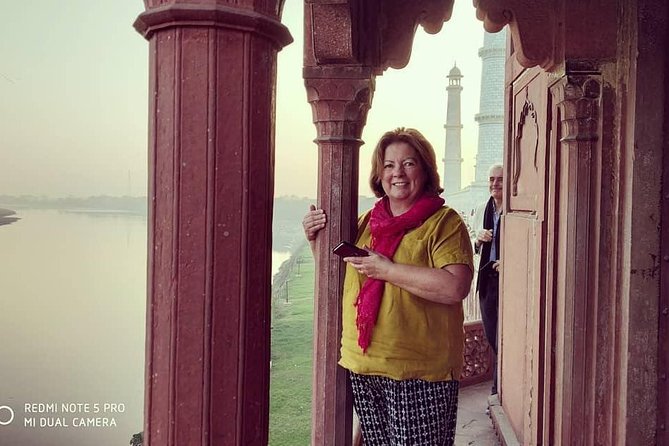 Agra Sightseeing & Shopping Tour by Private Car with Guide - Two hours with the Taj Mahal