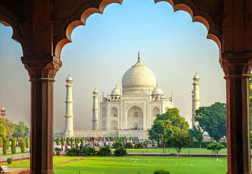 Agra: Skip-the-Line Private Tour of Taj Mahal & Agra Fort - Guides who add useful personal touches