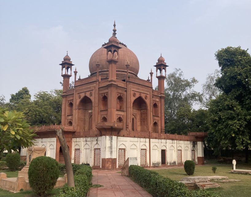 Agra: Skip-The-Line Taj Mahal & Agra Private Tour By Car - A private start from your Agra hotel, airport, or station
