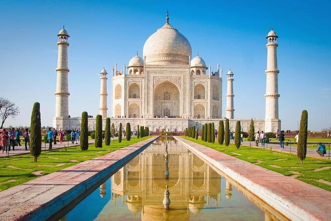 Agra: Skip-the-Line Taj Mahal and Agra Fort Tour - All Inclusive - What the private car changes