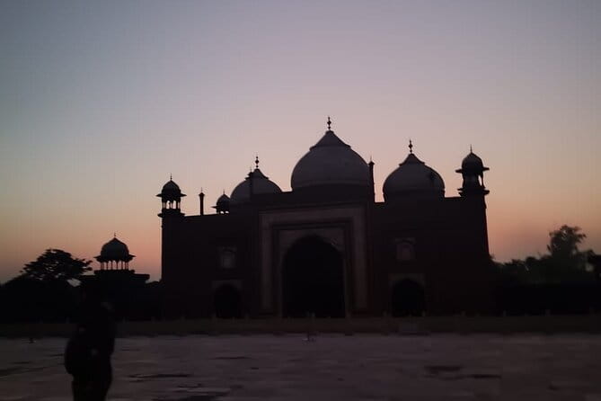 Agra: Skip-the-Line Taj Mahal and Agra Fort Tour - All Inclusive - Who should book this Agra tour?