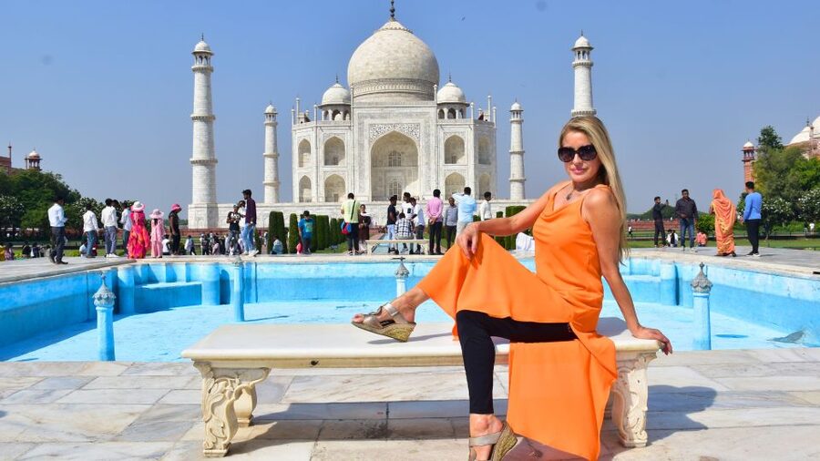 Agra: Skip-the-Line Taj Mahal Guided Tour with Multi Options - Entering the Taj Mahal without the ticket queue