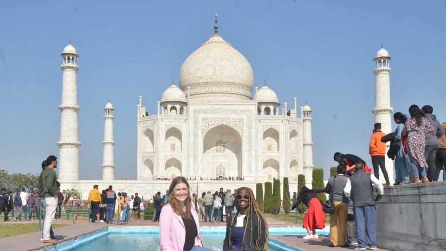 Agra: Skip The Line Taj Mahal Tour With Optional Tuk Tuk - Language and guide style