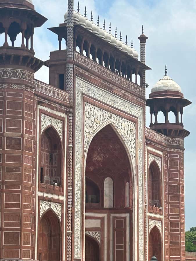 Agra : Skip the line tour for Taj Mahal, Agra fort - The 2:30 a.m. drive from Delhi