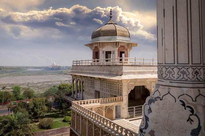 Agra: Street Food and Walk Tour with Spice Market by Tuk-Tuk - Kinari Bazaar and Jama Masjid
