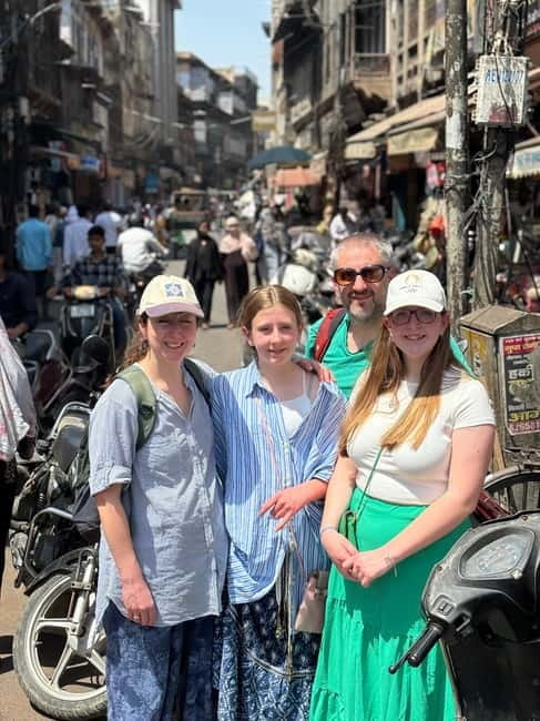 Agra: Street Food Walking Tour, Spice Market, & Tuk-tuk Ride - Why Old Agra makes a better street-food setting