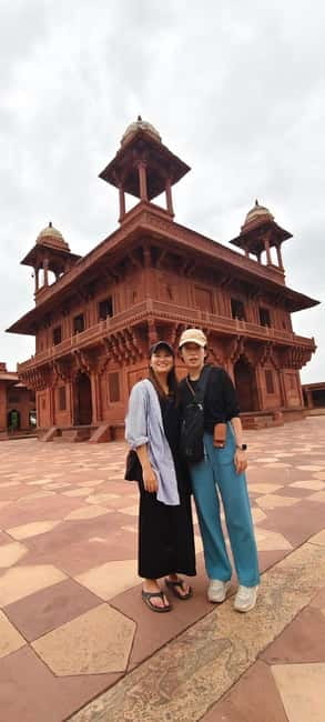 Agra: Taj Mahal, Agra Fort & Fatehpur Sikri Guided Tour - Lunch and the real meaning of all-inclusive