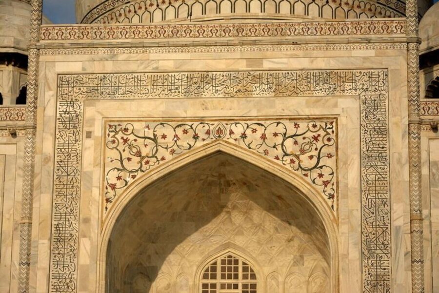 Agra: Taj Mahal Agra Full or Half Day Tour with Local Guide - What this Agra tour is really offering