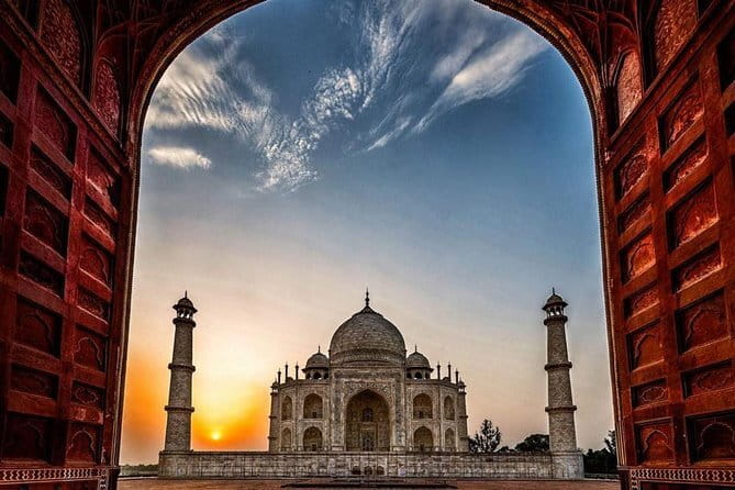 Agra: Taj Mahal and Agra Fort Private Guided Half-Day Trip - Tickets, meals, and the real price