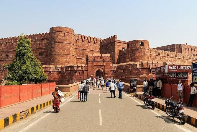 Agra: Taj Mahal and Agra Fort Private Guided Half-Day Trip - The main drawbacks to consider