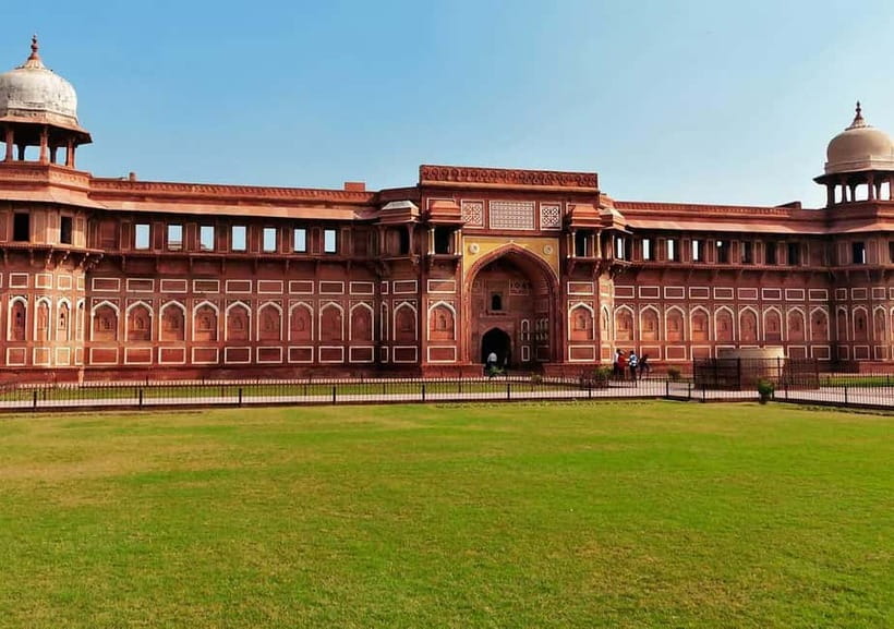 Agra: Taj Mahal and Agra Fort Private Tour with Lunch - Should you book the Gold India Tour experience?