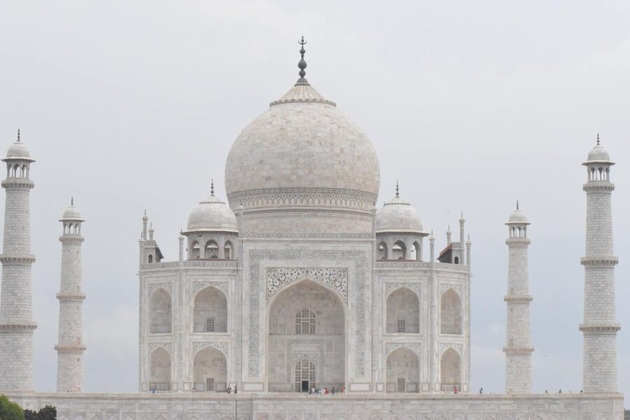 Agra: Taj Mahal Express Entry Tickets - The guide makes the biggest difference