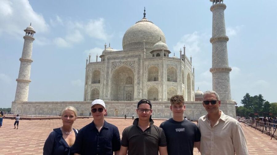 Agra : Taj Mahal & Mausoleum Tour With Skip-the-Line Entry - Entering the Taj Mahal with a pre-arranged ticket