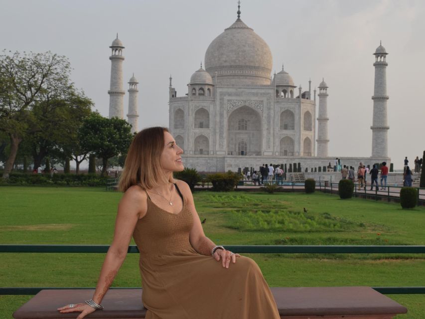Agra : Taj Mahal & Mausoleum Tour With Skip-the-Line Entry - What the 2.5-hour monument visit feels like