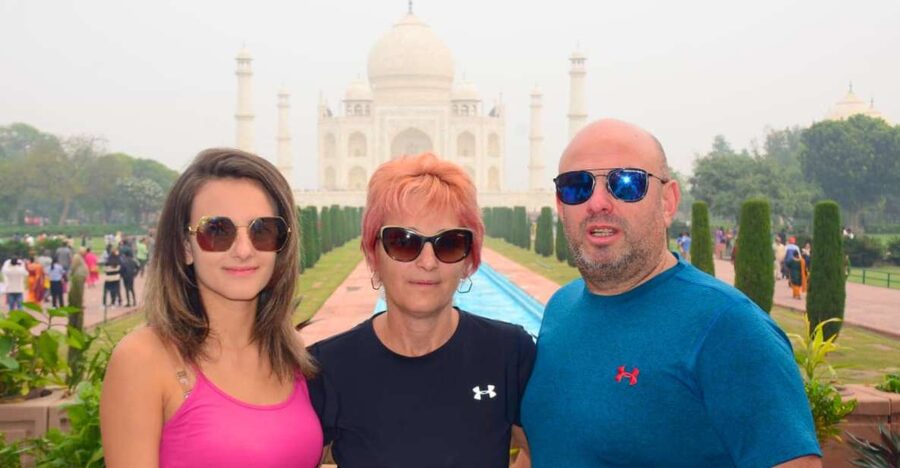 Agra: Taj Mahal Private Tour with Agra Fort & Fatehpur Sikri - Three Mughal monuments, one tightly planned day