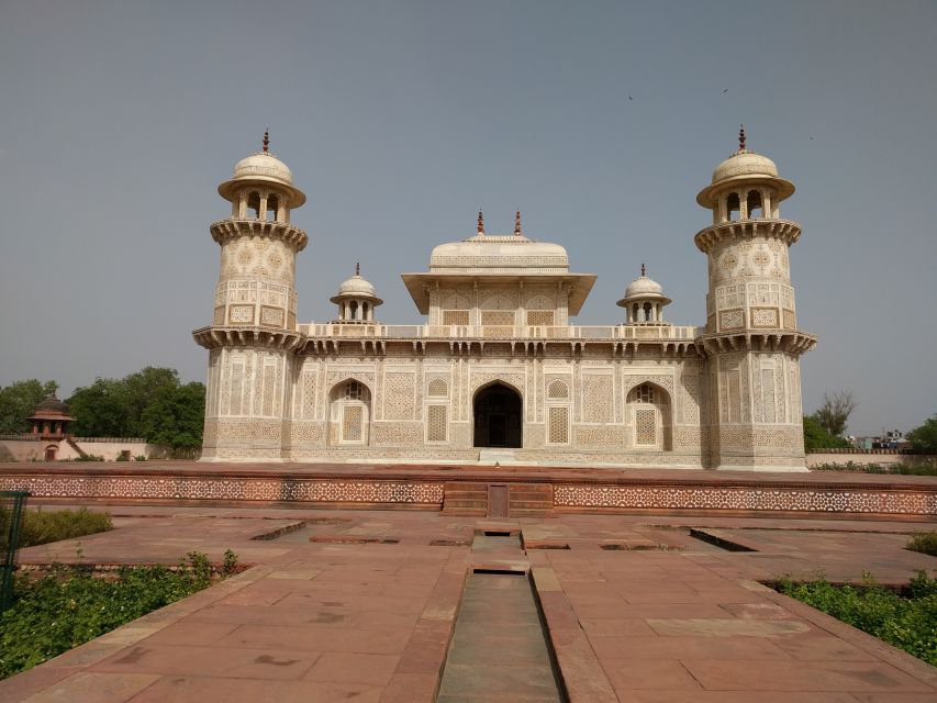 Agra: Taj Mahal Sunrise and Agra Fort Guided Day Trip - Why the sunrise start is worth the alarm