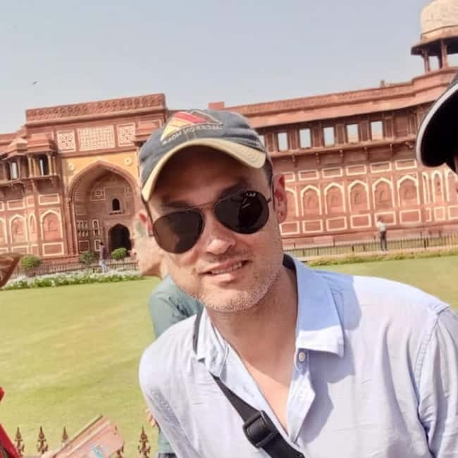 Agra : Taj Mahal tour with guide - Seeing Shah Jahan’s monument to Mumtaz Mahal