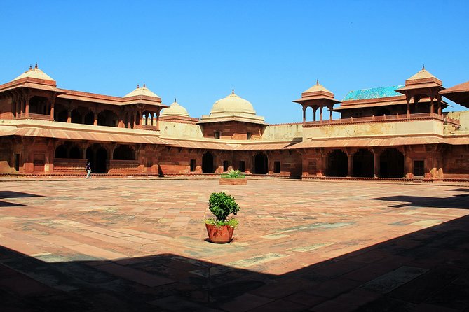 Agra To Jaipur Drop Via Fatehpur Sikri & Chand Baori, Step Well - Fatehpur Sikri, Akbar’s red-sandstone capital