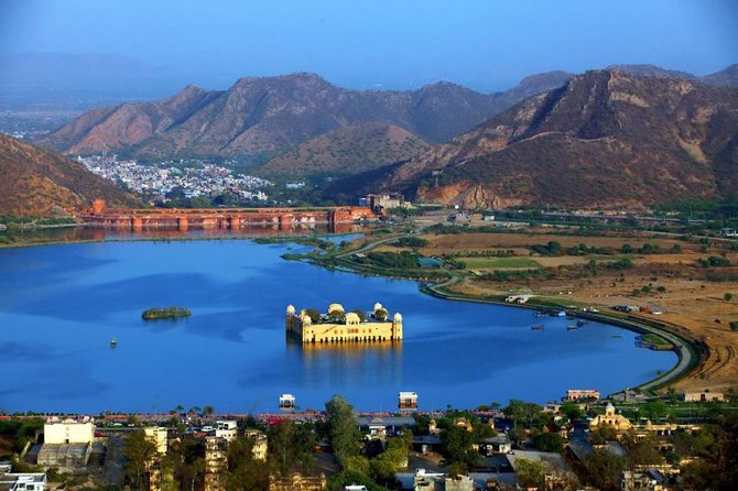 All Inclusive Private Jaipur City Tour with 5-star Lunch & Guide - A five-star lunch breaks up the sightseeing