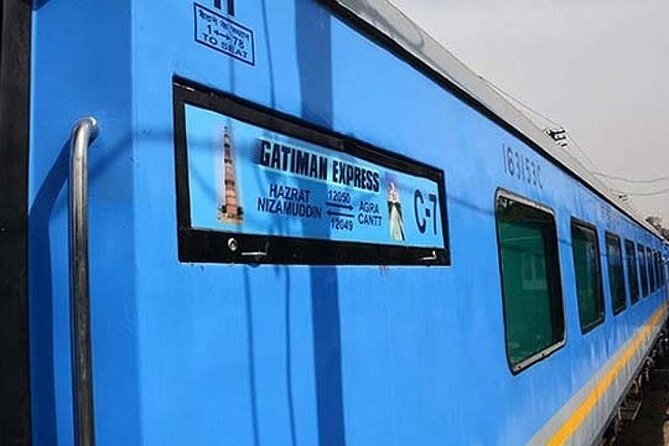 All Inclusive Taj Mahal & Agra Tour by Superfast Train From Delhi - Agra Fort adds the political story