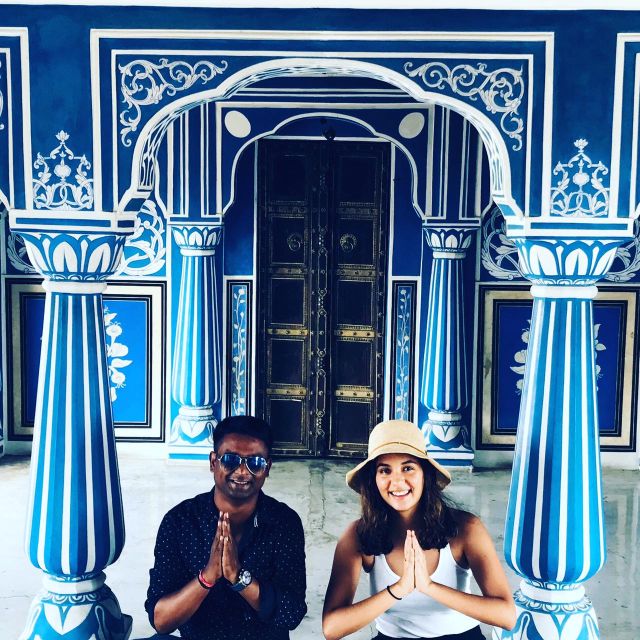 Book Govt. Approved Tour Guide for Jaipur City Tour - Panna Meena ka Kund and a quick architectural pause