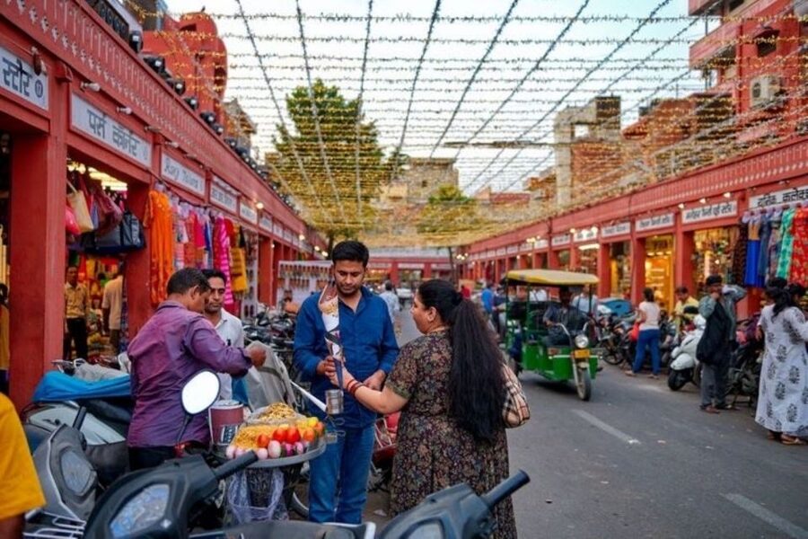 Culture walking and food tour with guide in Jaipur. - Starting at Jantar Mantar in the Pink City