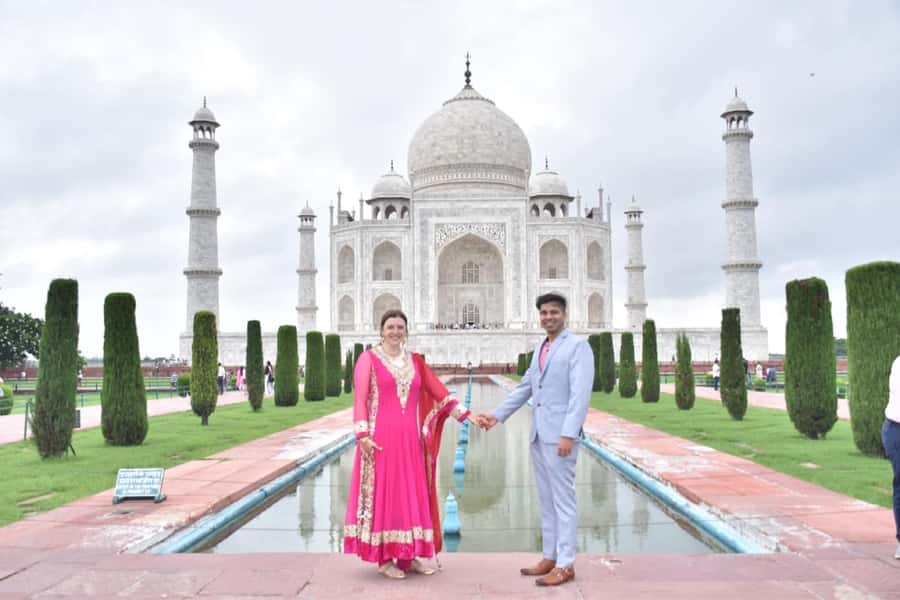 Delhi: Taj Mahal & Agra Tour by Gatimaan Express Train - A One-Hour Lunch at a Five-Star Hotel