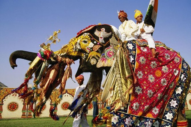 Exclusive 1-day Jaipur tour with High End SUV - Jaipur by private SUV, not by guesswork
